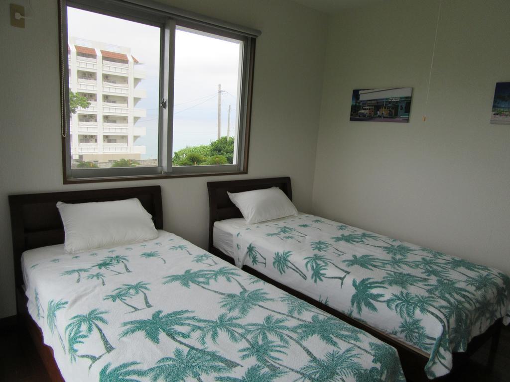 Guest House Diamond Yomitan Exteriér fotografie