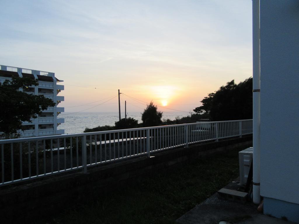 Guest House Diamond Yomitan Exteriér fotografie