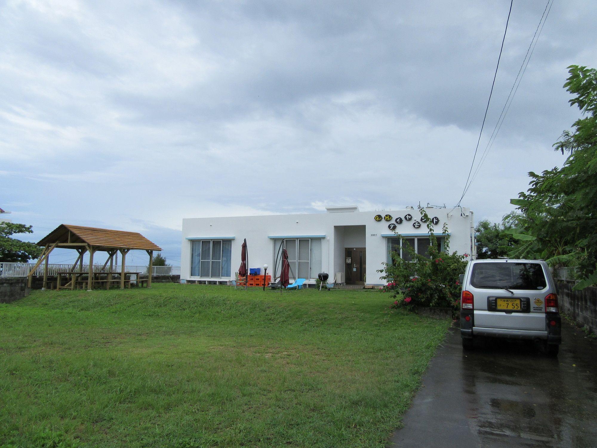 Guest House Diamond Yomitan Exteriér fotografie